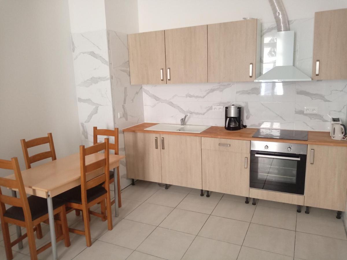 T2 Neuf Sete Centre Ville Bagian luar foto